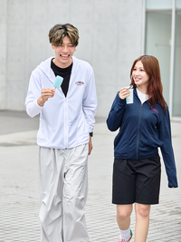 J. F. OBERLIN UVカットフルジップパーカー J.F.OBERLINカレッジロゴ ホワイト