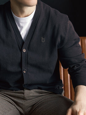 TEIKYO ニットカーディガン tuロゴ ブラック