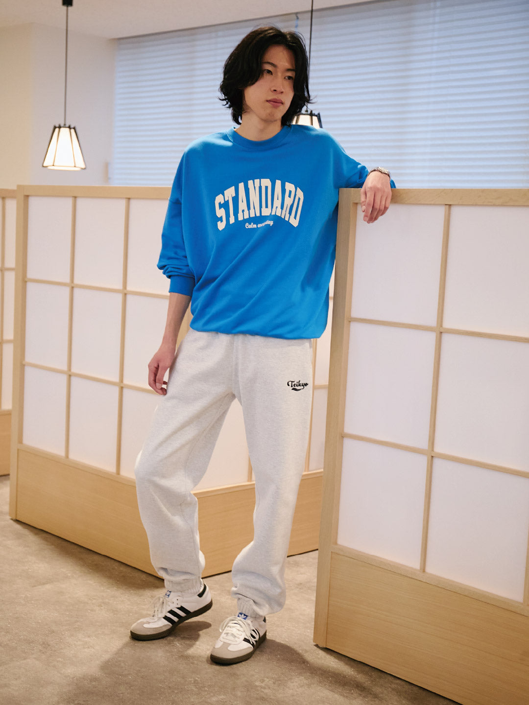 TEIKYO スウェットパンツ フェザーロゴ アッシュ – COLLEGE MARKET