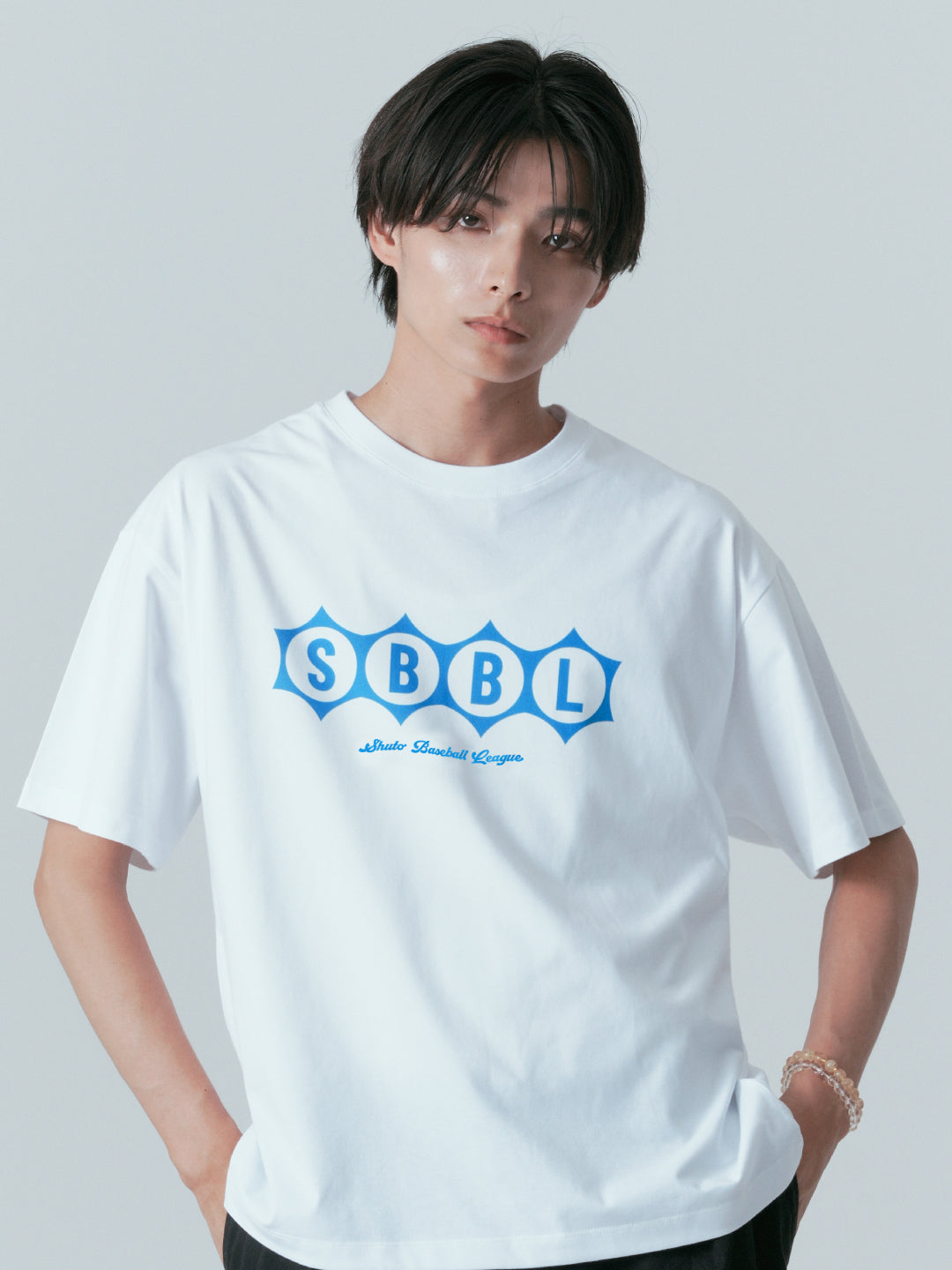SHUTO ボックスシルエットTシャツ SBBLロゴ ホワイト
